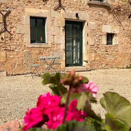 à 20 Min Des Cures Thermales De La Roche Posay - Casino Appartement *