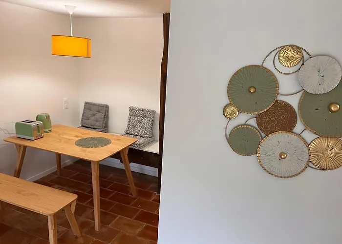 A 20 Min Des Cures Thermales De La Roche Posay - Casino Apartamento